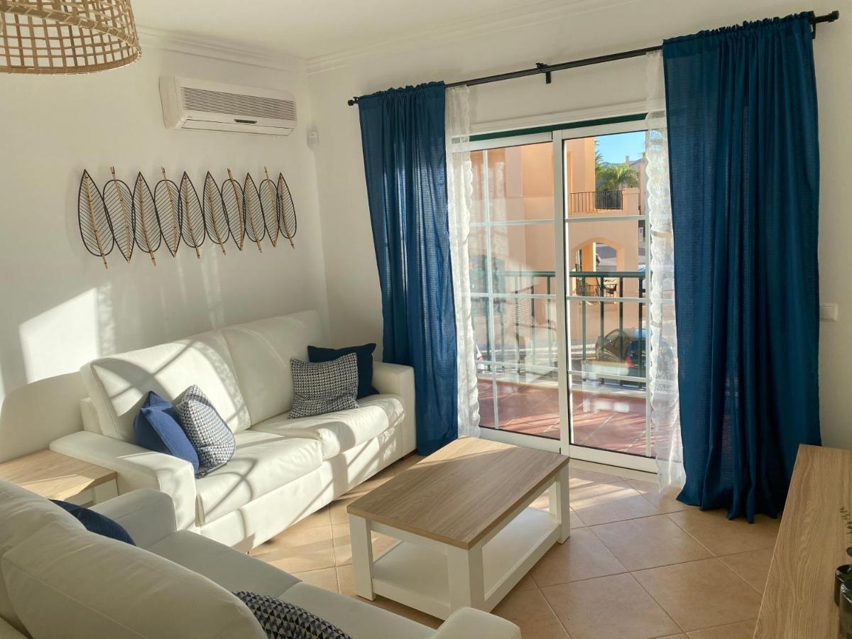 St. James Beach & Pool Apartment Luz Exteriör bild